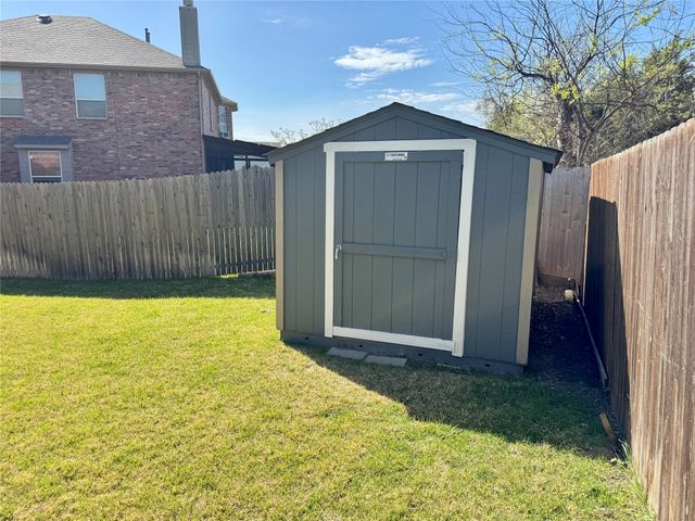 1100 Annalea Cove Drive, Lewisville, TX 75056