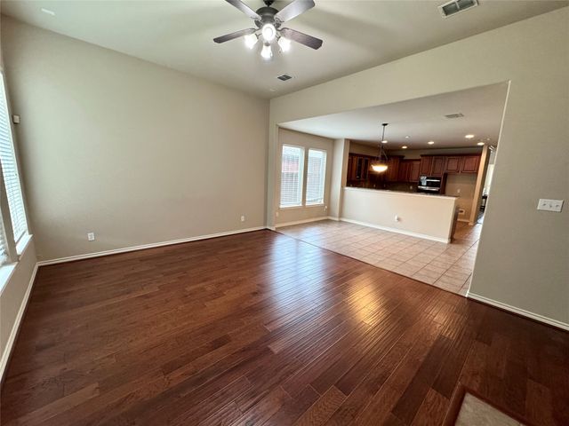 1100 Annalea Cove Drive, Lewisville, TX 75056