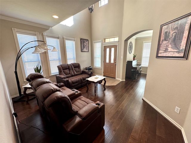1100 Annalea Cove Drive, Lewisville, TX 75056