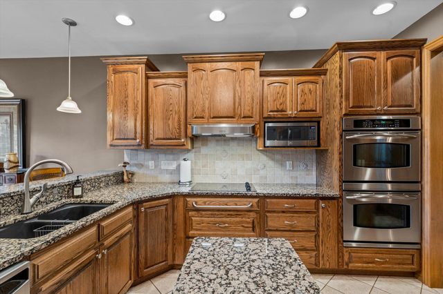 11 Shore View Drive, Reeds Spring, MO 65737