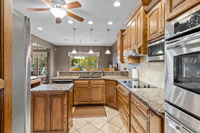 11 Shore View Drive, Reeds Spring, MO 65737