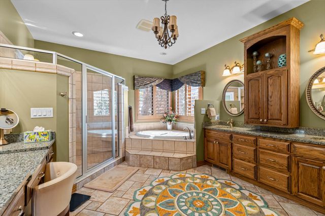 11 Shore View Drive, Reeds Spring, MO 65737