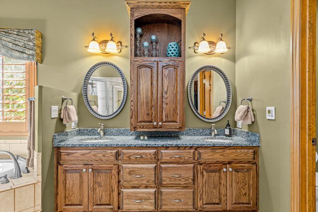 11 Shore View Drive, Reeds Spring, MO 65737