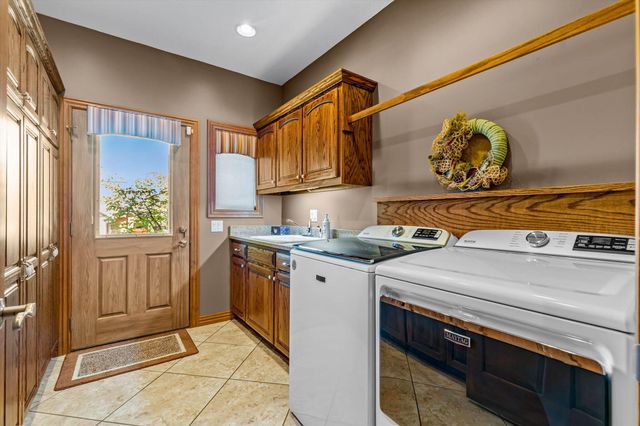 11 Shore View Drive, Reeds Spring, MO 65737