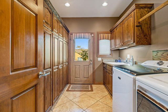 11 Shore View Drive, Reeds Spring, MO 65737