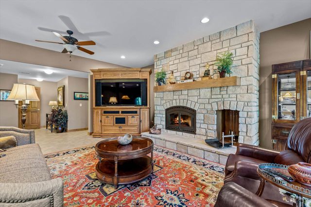 11 Shore View Drive, Reeds Spring, MO 65737