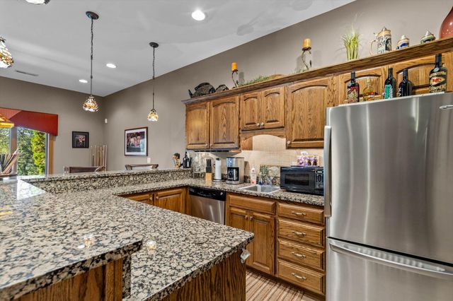 11 Shore View Drive, Reeds Spring, MO 65737