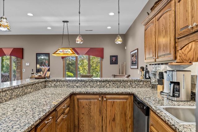 11 Shore View Drive, Reeds Spring, MO 65737