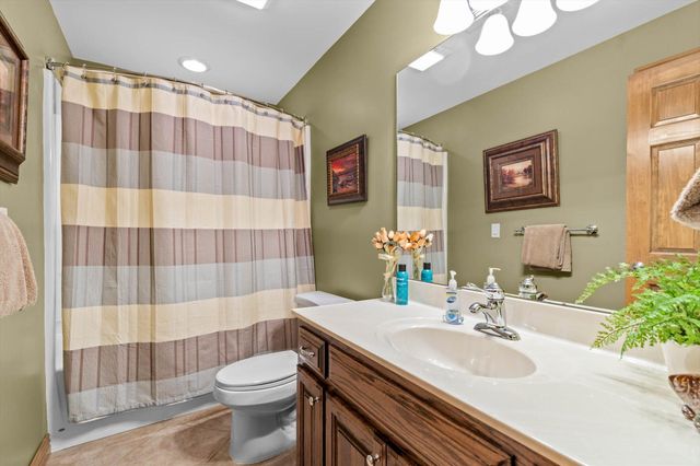 11 Shore View Drive, Reeds Spring, MO 65737