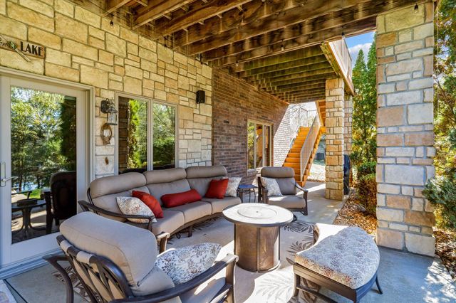 11 Shore View Drive, Reeds Spring, MO 65737