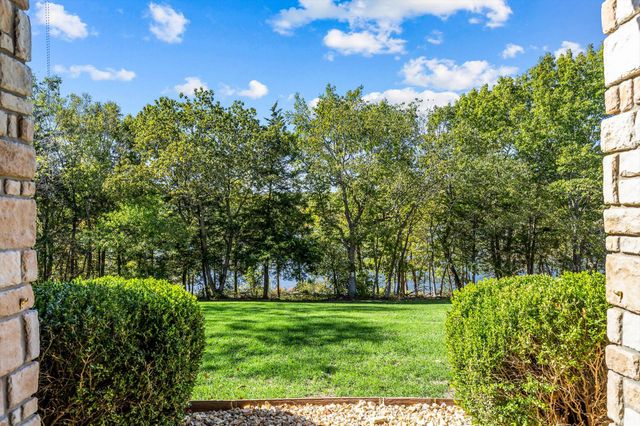 11 Shore View Drive, Reeds Spring, MO 65737