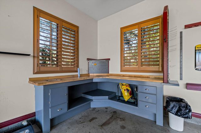 11 Shore View Drive, Reeds Spring, MO 65737