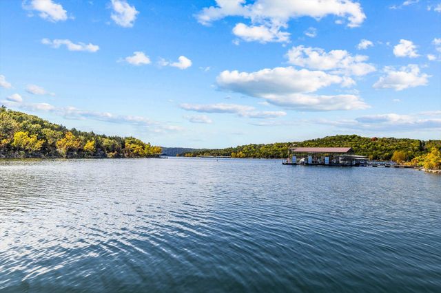 11 Shore View Drive, Reeds Spring, MO 65737