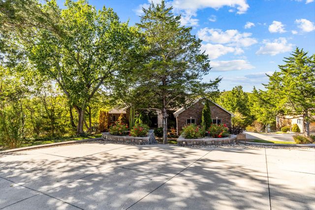 11 Shore View Drive, Reeds Spring, MO 65737