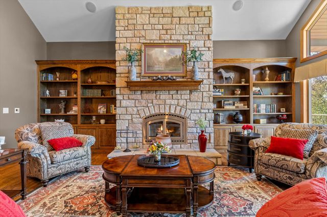 11 Shore View Drive, Reeds Spring, MO 65737