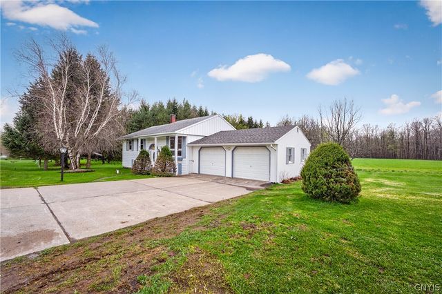2765 King Road, Paris, NY 13456