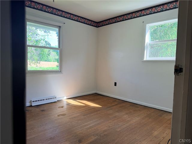 2765 King Road, Paris, NY 13456