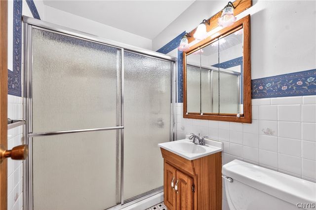 2765 King Road, Paris, NY 13456