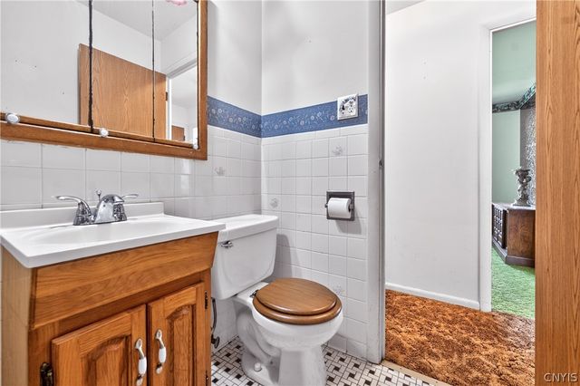 2765 King Road, Paris, NY 13456