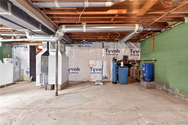 2765 King Road, Paris, NY 13456