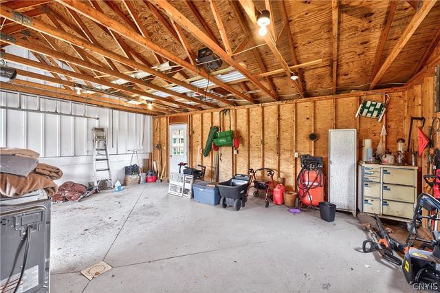2765 King Road, Paris, NY 13456