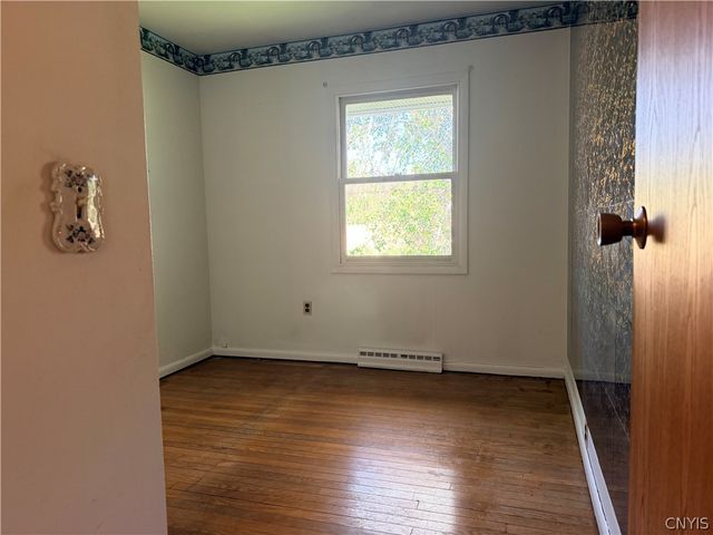 2765 King Road, Paris, NY 13456
