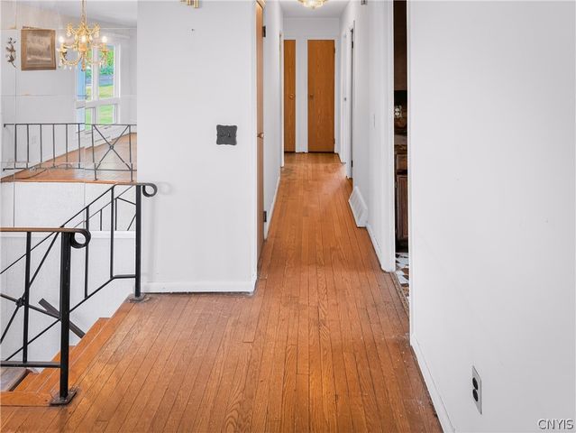 2765 King Road, Paris, NY 13456