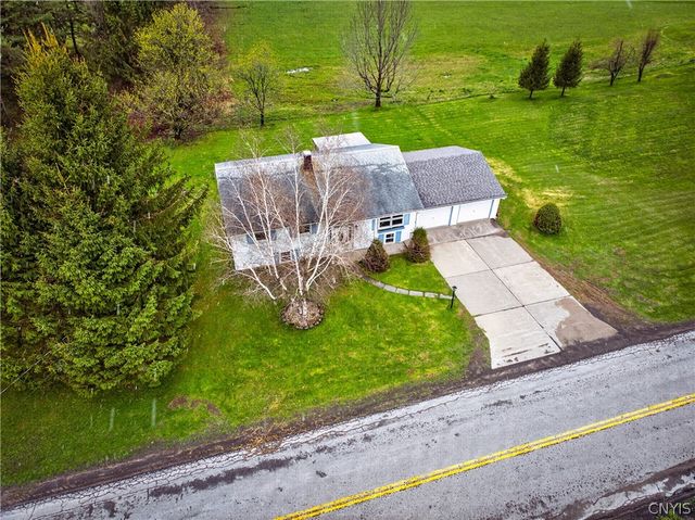 2765 King Road, Paris, NY 13456