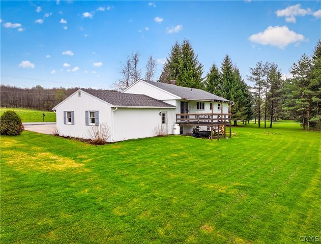 2765 King Road, Paris, NY 13456