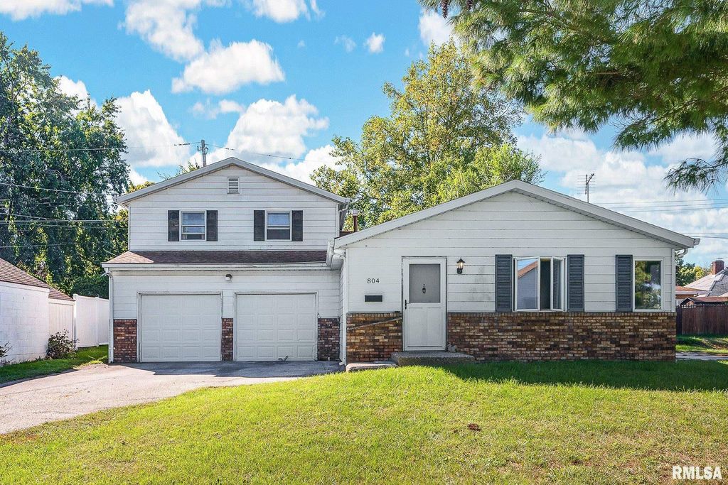 804 ILLINOIS Street, Pekin, IL 61554
