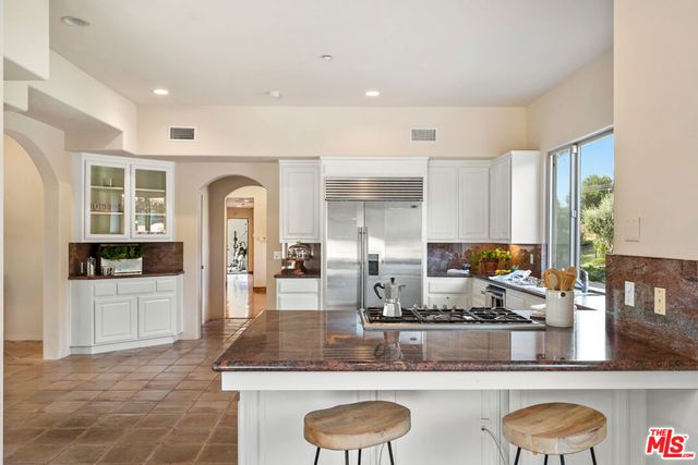 2175 Cold Canyon Road, Calabasas, CA 91302