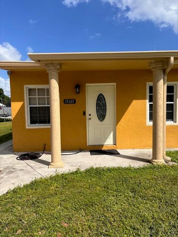 15601 NW 158th St Road, Miami Gardens, FL 33054