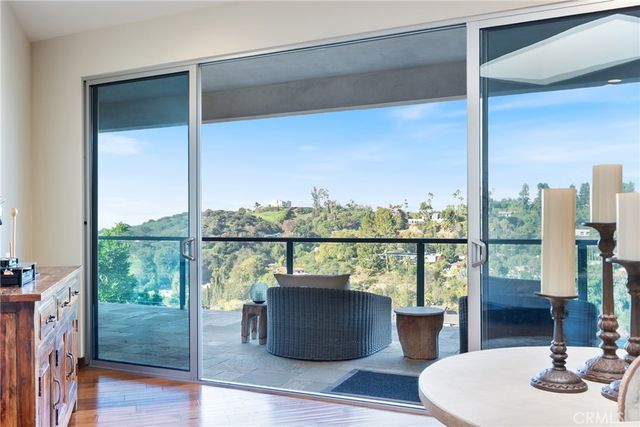 11527 Dona Dolores, Studio City, CA 91604