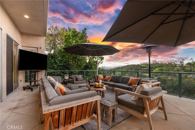 11527 Dona Dolores, Studio City, CA 91604