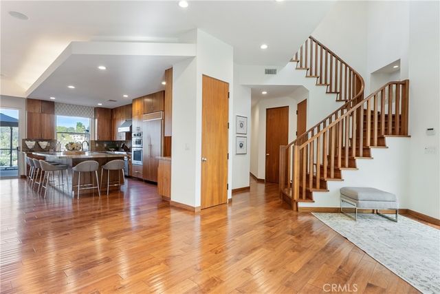 11527 Dona Dolores, Studio City, CA 91604