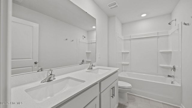 1025 Queensland Lane, Ayden, NC 28513