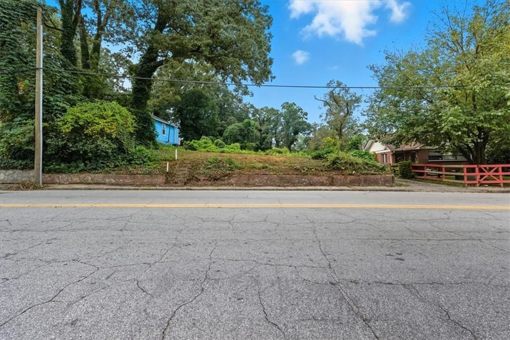 888 Hollywood NW Road, Atlanta, GA 30318