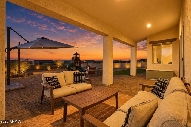 498 W CHASE Street, San Tan Valley, AZ 85143