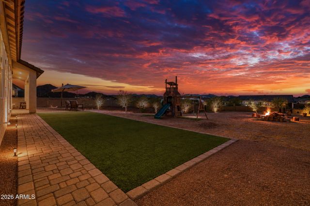 498 W CHASE Street, San Tan Valley, AZ 85143