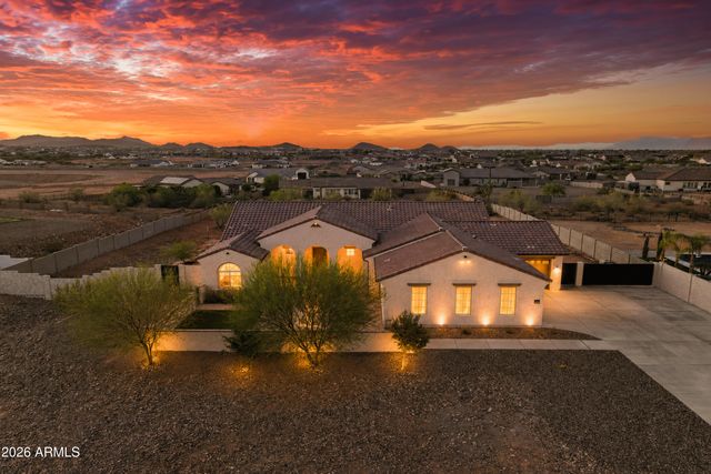 498 W CHASE Street, San Tan Valley, AZ 85143