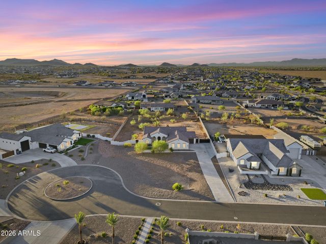 498 W CHASE Street, San Tan Valley, AZ 85143