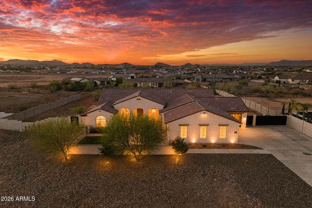 498 W CHASE Street, San Tan Valley, AZ 85143