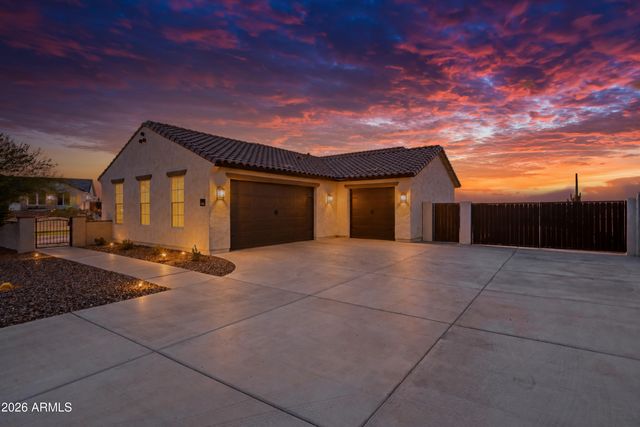 498 W CHASE Street, San Tan Valley, AZ 85143