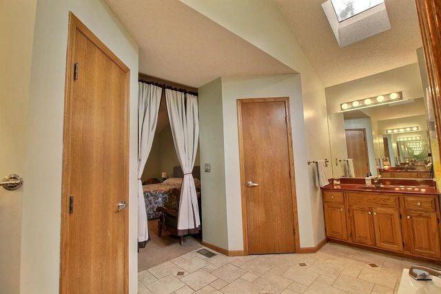 1842 N Valleyview St, Wichita, KS 67212