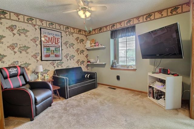 1842 N Valleyview St, Wichita, KS 67212
