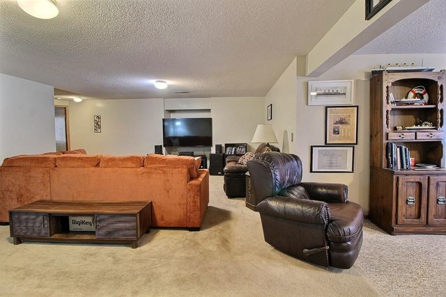 1842 N Valleyview St, Wichita, KS 67212