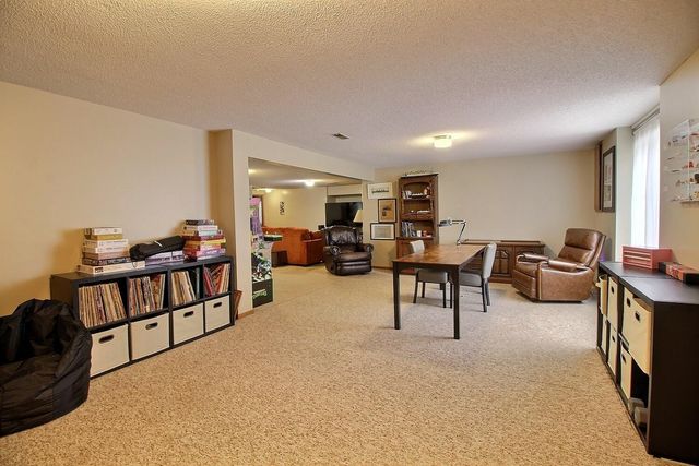 1842 N Valleyview St, Wichita, KS 67212