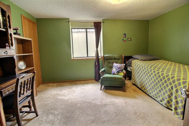1842 N Valleyview St, Wichita, KS 67212