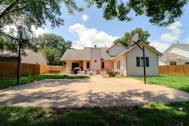 1842 N Valleyview St, Wichita, KS 67212