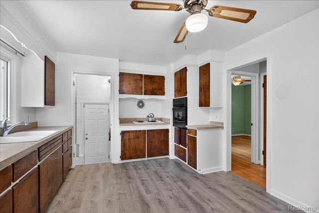 731 1st Avenue, Pontiac, MI 48340